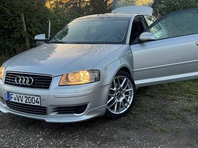 Silber Gebraucht 2004 Audi A3 Attraction Limousine | 3.199 € (Guter Preis)