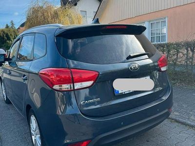 Gebraucht Kia Carens 135 PS (99 kW) 2015 Blau Van / Kleinbus