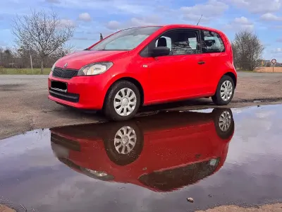 Second-hand Skoda Citigo 60 CP (44 kW) 2013 Roșu Hatchback