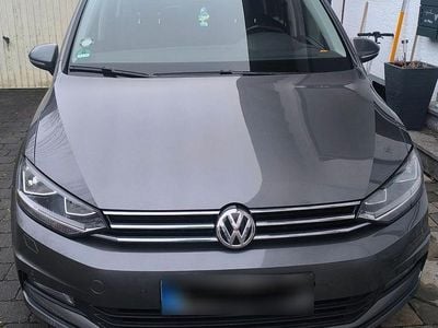Gebraucht VW Touran Comfortline 110 PS (80 kW) 2015 Grau Van / Kleinbus