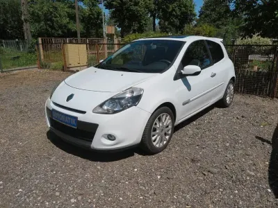Occasion Renault Clio III Luxe 111 ch (81 kW) 2010 Blanc Citadine