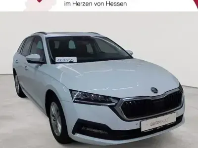 Gebraucht Skoda Octavia Ambition 116 PS (85 kW) 2023 Weiß Kombi