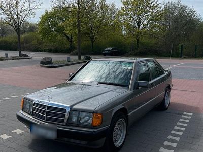 Second-hand Mercedes 190 122 CP (89 kW) 1991 Gri Berlinǎ