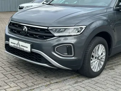 Brugt VW T-Roc Life 110 HK (80 kW) 2023 Grå SUV