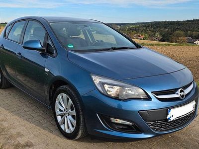 Usata Opel Astra Edition 120 CV (88 kW) 2013 Blu Berlina