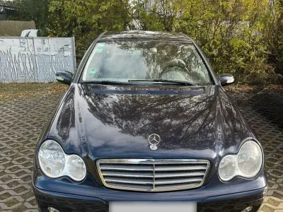 Second-hand Mercedes C180 Classic 143 CP (105 kW) 2006 Albastru Berlinǎ