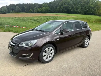 Gebraucht Opel Astra Exklusiv 165 PS (121 kW) 2015 Braun Kombi
