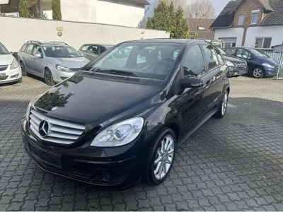 Gebraucht Mercedes B170 116 PS (85 kW) 2007 Kosmosschwarz  metalliclack Van / Kleinbus