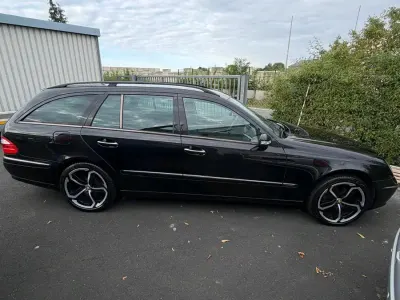 Gebraucht Mercedes E320 Elegance 224 PS (164 kW) 2003 Schwarz Kombi