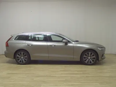 Usata Volvo V60 Inscription 197 CV (144 kW) 2022 Grigio Station wagon