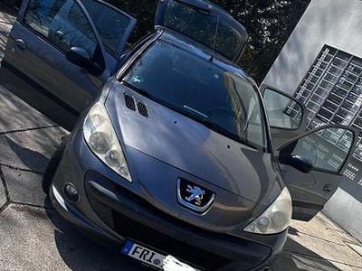 Gebraucht Peugeot 206+ 68 PS (50 kW) 2009 Grau Kleinwagen