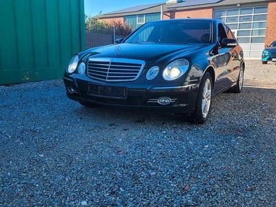 Mercedes E320