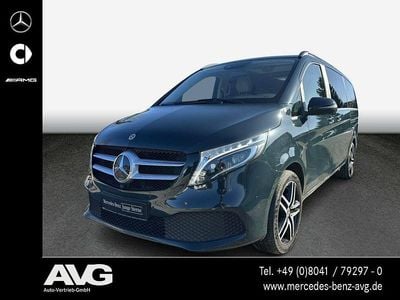 Grün Gebraucht 2022 Mercedes V300 Van / Kleinbus | 54.750 € (Fairer Preis)