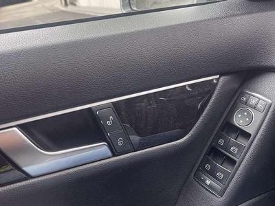 Gebraucht Mercedes 220 174 PS (127 kW) 2011 Grau Limousine