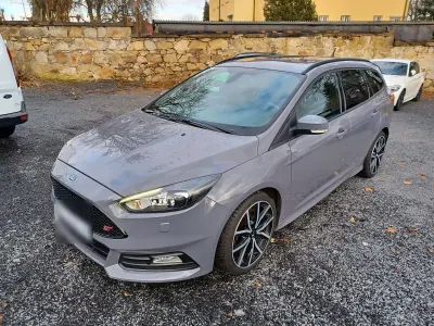 Gebraucht Ford Focus ST 185 PS (136 kW) 2017 Grau Kombi