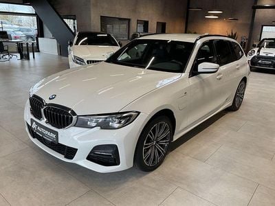 Gebraucht BMW 330e M Sport 252 PS (185 kW) 2021 Weiß Kombi