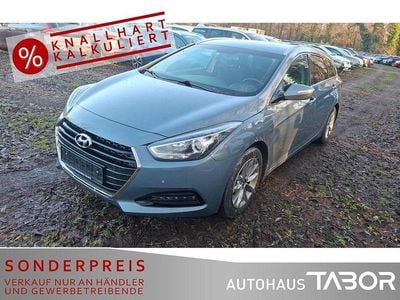 Mineral blue Gebraucht 2017 Hyundai i40 Trend Kombi | 8.385 € (Fairer Preis)