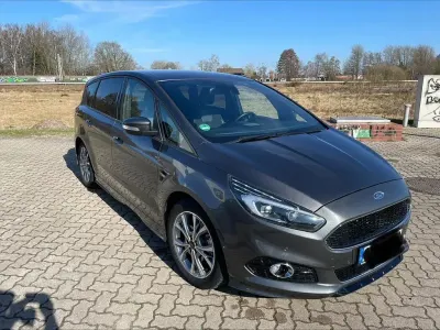 Używany Ford S-MAX ST-Line 160 KM (117 kW) 2018 Szary Minivan