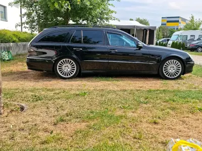 Gebraucht Mercedes E500 388 PS (285 kW) 2008 Schwarz Kombi