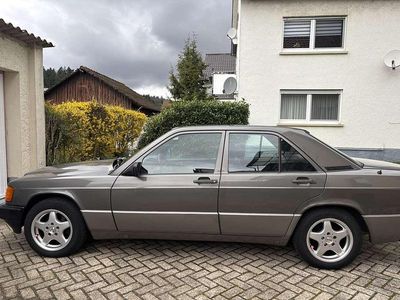 Gebraucht Mercedes 190 118 PS (86 kW) 1989 Grau Limousine