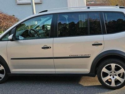 Gebraucht VW Touran Cross 140 PS (102 kW) 2012 Silber Van / Kleinbus