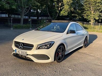 Weiß Gebraucht 2016 Mercedes CLA200 AMG line Coupé | 19.499 € (Teuer)