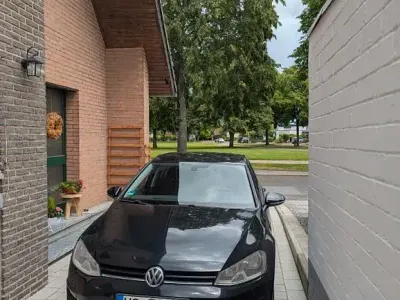 Gebraucht VW Golf VII Trendline 86 PS (63 kW) 2014 Schwarz Limousine