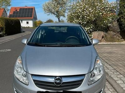 Occasion Opel Corsa 75 PK (55 kW) 2009 Zilver Hatchback
