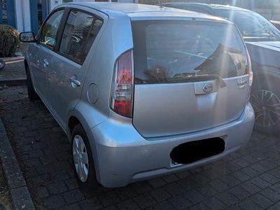 Silber Gebraucht 2006 Daihatsu Sirion Kleinwagen | 800 € (Superpreis)