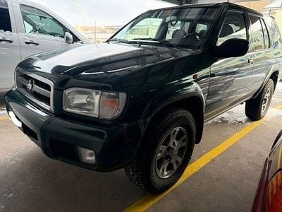 Grün Gebraucht 2002 Nissan Pathfinder SUV | 5.000 €
