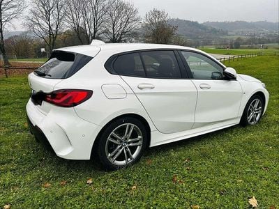 Gebraucht BMW 118 M Sport 136 PS (100 kW) 2022 Weiß Kleinwagen