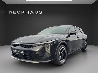 Neu Kia K4 Spirit 150 PS (110 kW) 2026 Grau Limousine