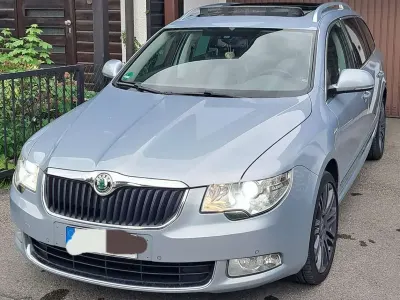 Używany Skoda Superb LAURIN & KLEMENT 170 KM (125 kW) 2012 Kombi