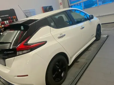 Gebraucht Nissan Leaf 110 kW (150 PS) 2018 Weiß Kleinwagen