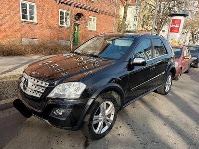 Gebraucht Mercedes ML320 224 PS (164 kW) 2009 SUV