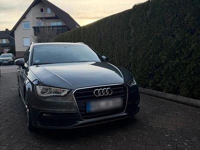 Gebraucht Audi A3 S-Line 140 PS (102 kW) 2014 Grau Limousine