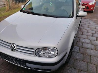 Silber Gebraucht 2000 VW Golf IV Kleinwagen | 1.499 € (Fairer Preis)