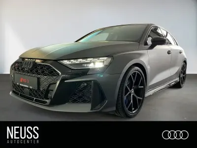 Gebraucht Audi RS3 Sport 400 PS (294 kW) 2026 Grau Limousine