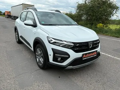 Używany Dacia Sandero Comfort 91 KM (66 kW) 2022 Biały Hatchback