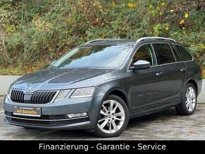 Grau Gebraucht 2017 Skoda Octavia Style Kombi | 14.790 € (Fairer Preis)