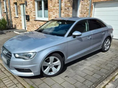 Gebraucht Audi A3 Attraction 150 PS (110 kW) 2015 Silber Limousine