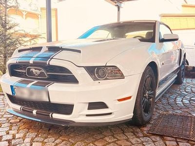 Weiß Gebraucht 2014 Ford Mustang Cabrio | 15.900 € (Guter Preis)