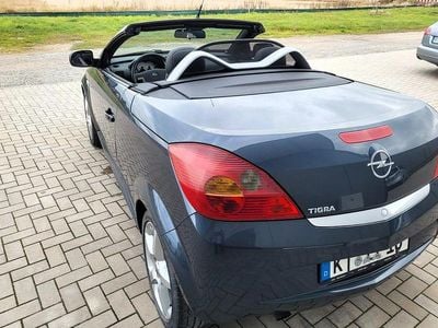 Gebraucht Opel Tigra 90 PS (66 kW) 2008 Blau Cabrio