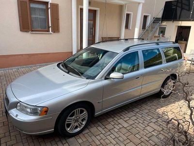 Second-hand Volvo V70 Kinetic 185 CP (136 kW) 2006 Argintiu Break