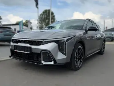 Neu Kia K4 GT-Line 180 PS (132 kW) 2026 Grau Kombi