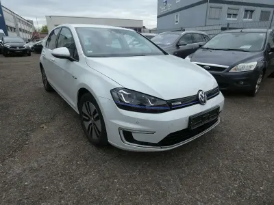 Używany VW e-Golf 85 kW (116 KM) 2014 Biały Hatchback