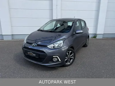 Gebraucht Hyundai i10 Style 87 PS (63 kW) 2015 Grau Kleinwagen