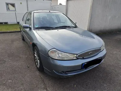 Używany Ford Mondeo 170 KM (125 kW) 2000 Niebieski Sedan/Limuzyna