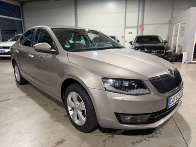 Gebraucht Skoda Octavia Elegance 140 PS (102 kW) 2014 Beige Kleinwagen
