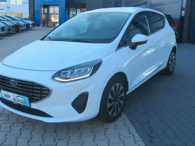 Używany Ford Fiesta Titanium 101 KM (74 kW) 2023 Biały Hatchback